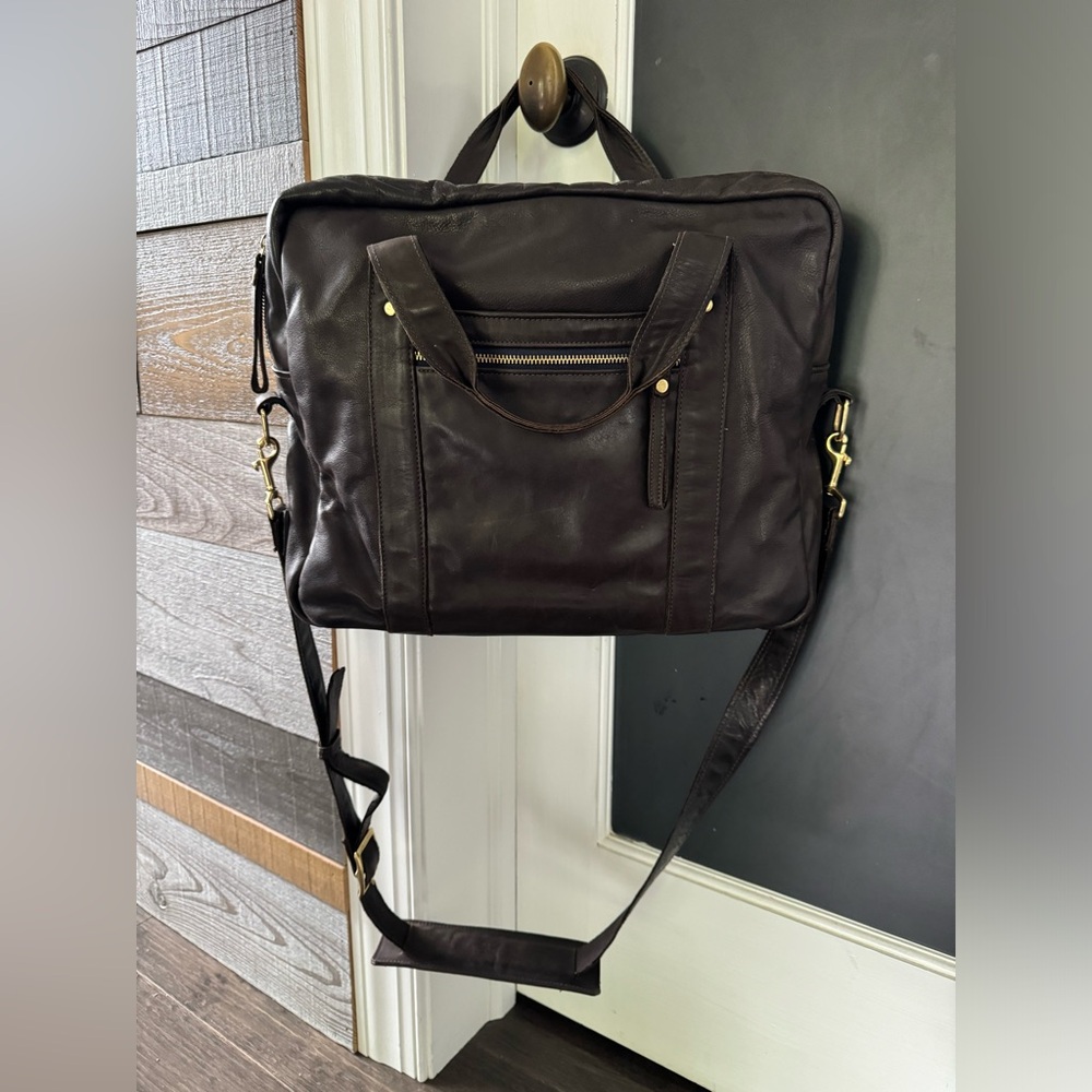 Ernest Alexander New York Leather Messenger Bag